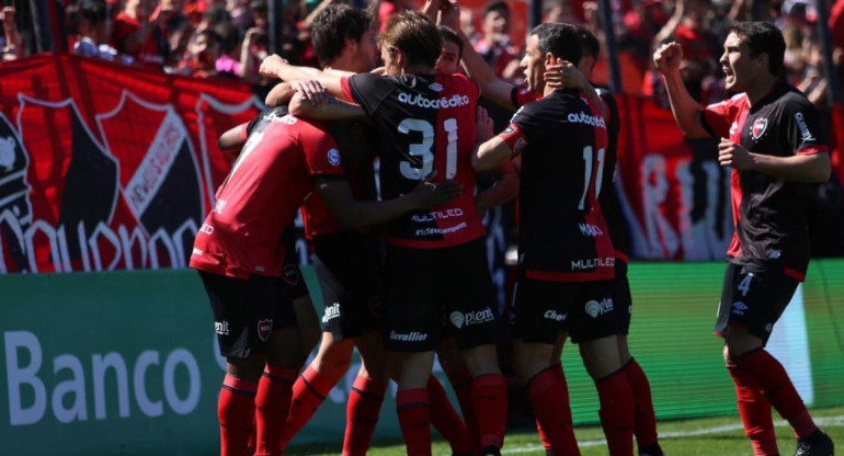 Newells vs Huracán, Superliga