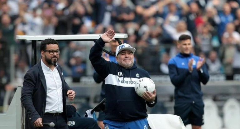 Presentación de Diego Maradona en Gimnasia La Plata