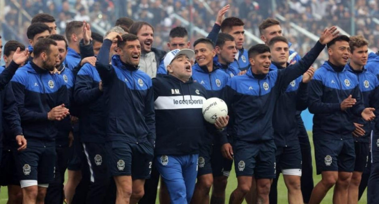 Presentación de Diego Maradona en Gimnasia La Plata