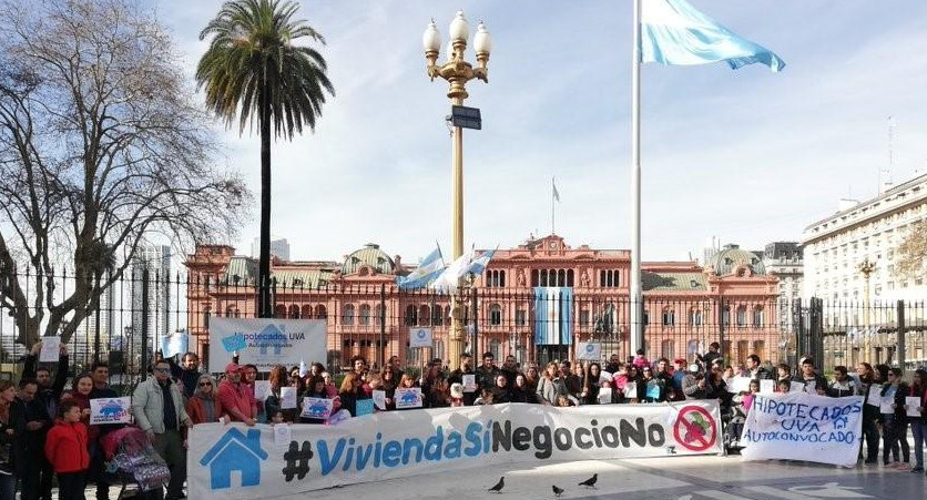 Créditos UVA, protesta en Plaza de Mayo, foto archivo