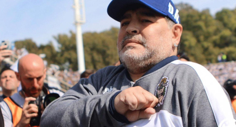 Diego Maradona, Gimnasia vs Racing