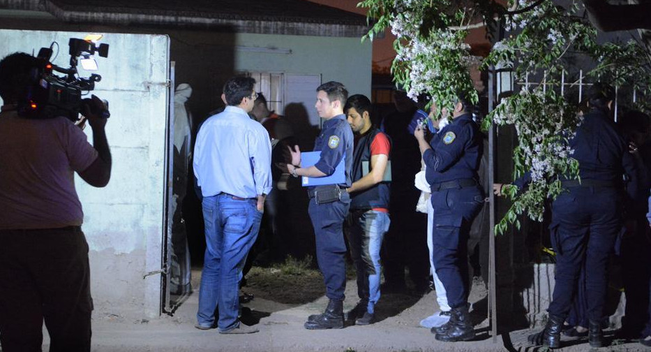 Docente ahorcó a su hijo y luego se suicidó en Santiago del Estero