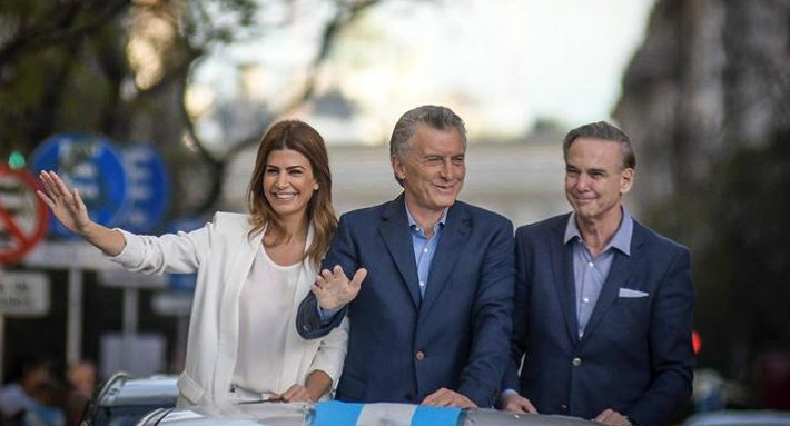 Juliana Awada, Mauricio Macri y Miguel Ángel Pichetto, "Marcha del Millón", en el Obelisco, foto Federico López Claro