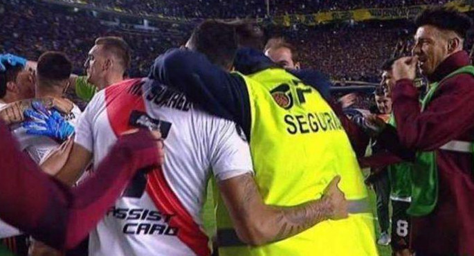 Empleado seguridad, festejos River vs Boca