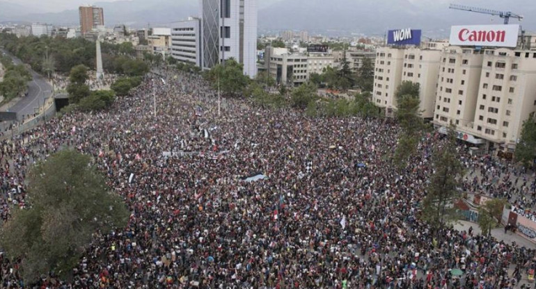 Multitudinaria marcha en Chile