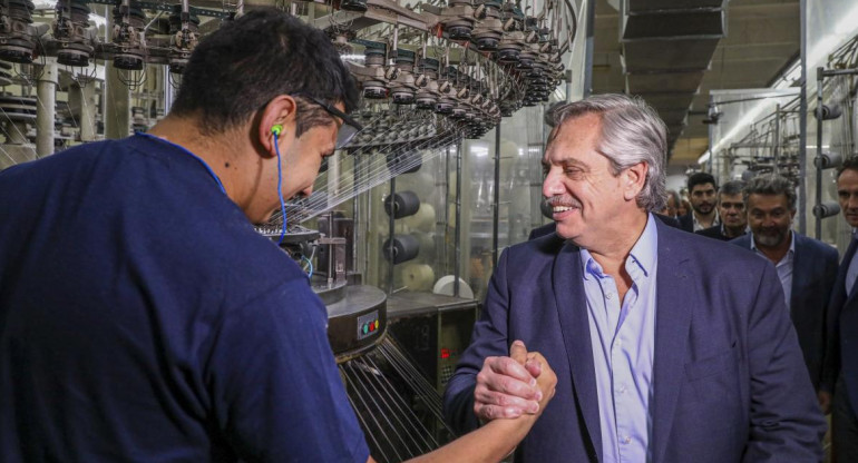 Alberto Fernández en pyme de San Martín, NA