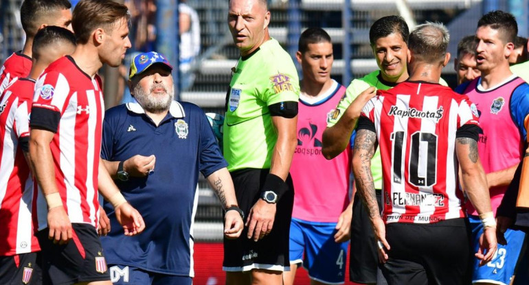 Gimnasia vs Estudiantes, Maradona