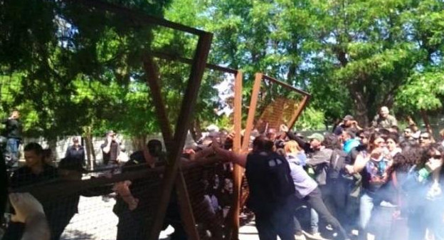 Incidentes en Chubut entre la Policía y docentes, CANAL 26