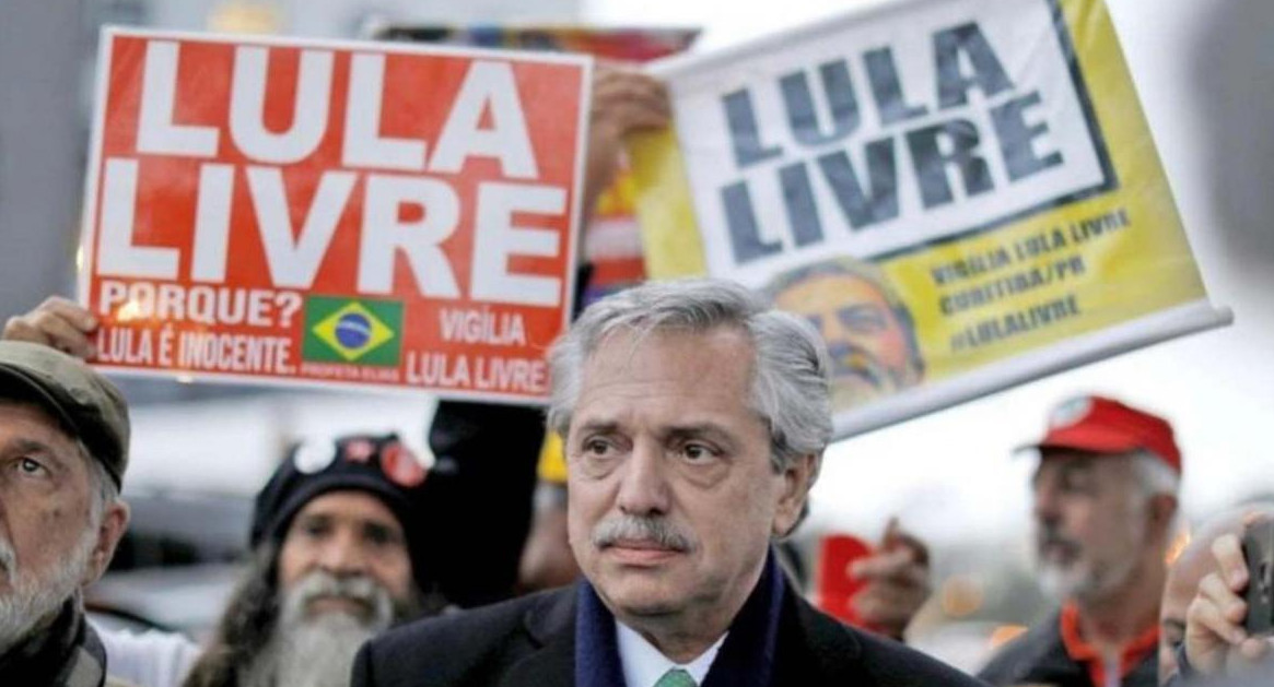 Alberto Fernández en Brasil con mensajes sobre Lula, REUTERS