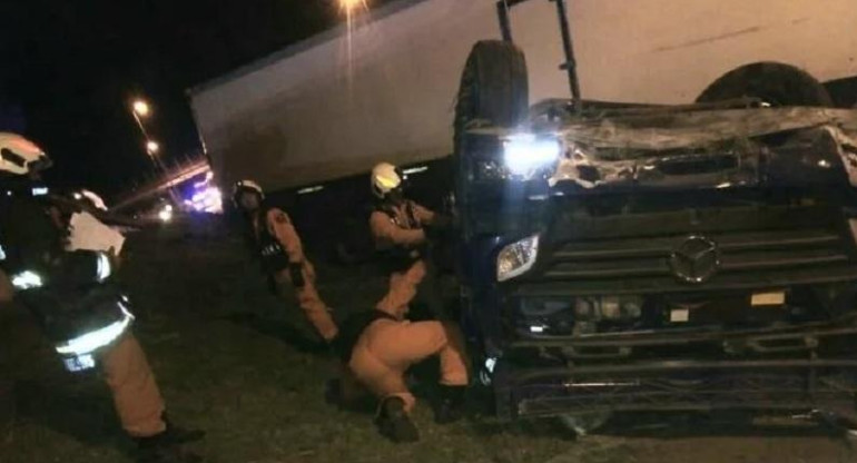 Choque vuelco y muerte en Panamericana