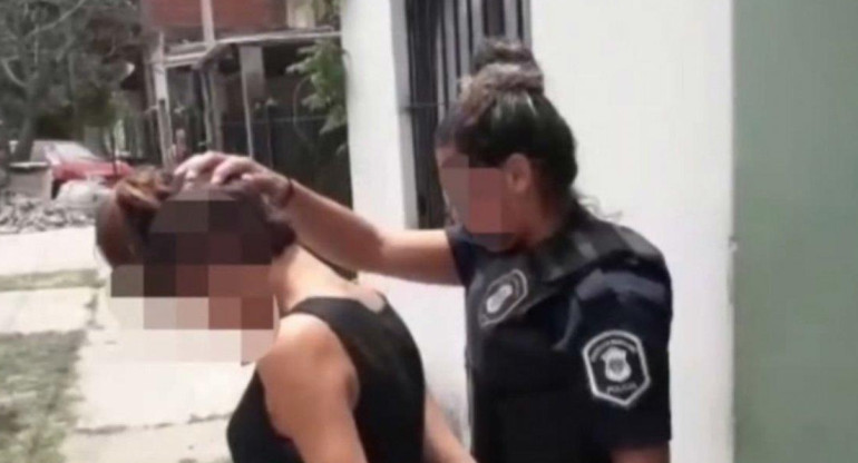 Joven detenida por el apuñalamiento de menor de 16 años en escuela de Lanús