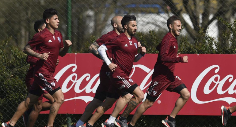 Jugadores de River durante la practica en Ezeiza, NA