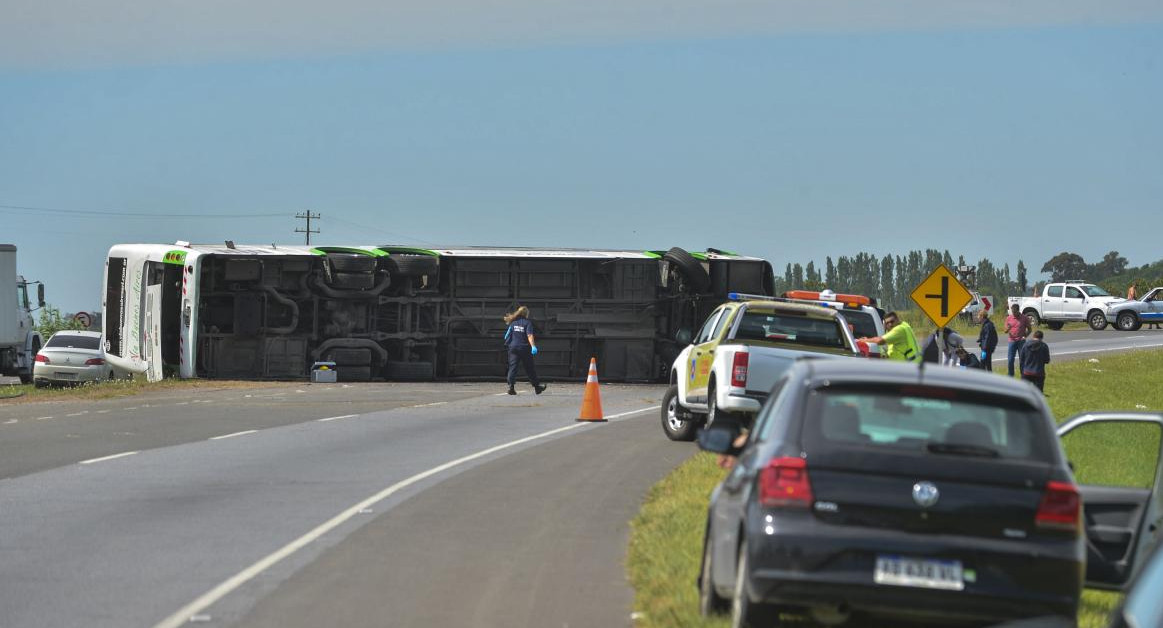 Accidente de micro fatal en Lezama, Ruta 2, NA	