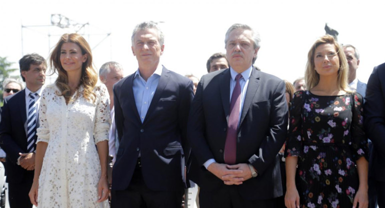 Misa en la Basílica de Luján por el Día de la Virgen, Mauricio Macri, Alberto Fernández, Fabiola Yáñez y Juliana Awada, NA