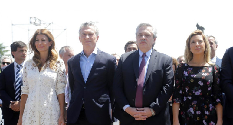 Misa en la Basílica de Luján por el Día de la Virgen, Mauricio Macri, Alberto Fernández, Fabiola Yáñez y Juliana Awada, NA