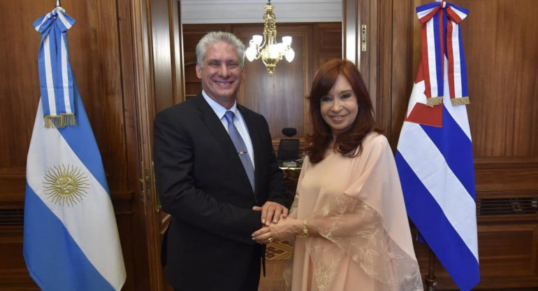 Cristina Fernández de Kirchner con el presidente de Cuba, Miguel Díaz-Canel