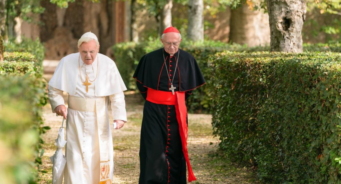 Anthony Hopkings y Jonathan Pryce interpretan a Benedicto XVI y Francisco.