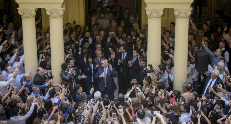 Alberto Fernández saludó por Navidad y Año Nuevo al personal de la Casa de Gobierno, y pidió "un esfuerzo" para "construir un país mejor", NA