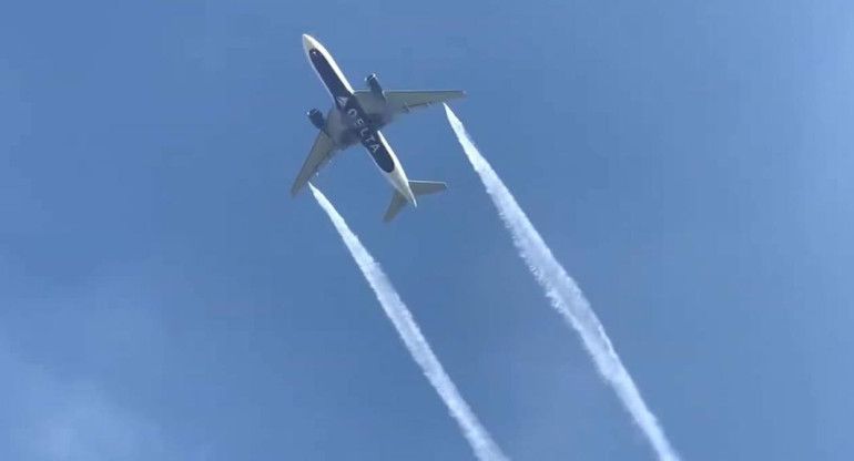 Delta combustible avión