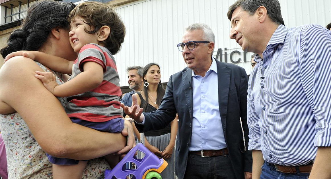 Zamora y Arroyo, presentes en la entrega de tarjetas AlimentAR en Tigre