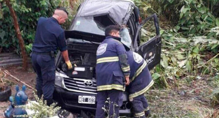 Volcó camioneta en la que viajaban integrantes de Damas Gratis, Twitter