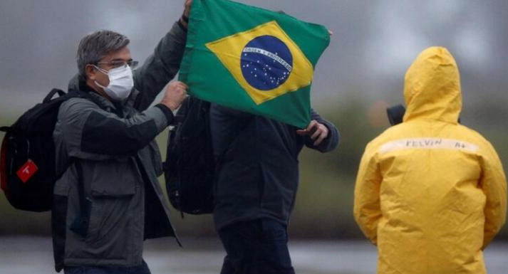 Llegaron a Brasil los dos aviones con repatriados desde Wuhan, REUTERS