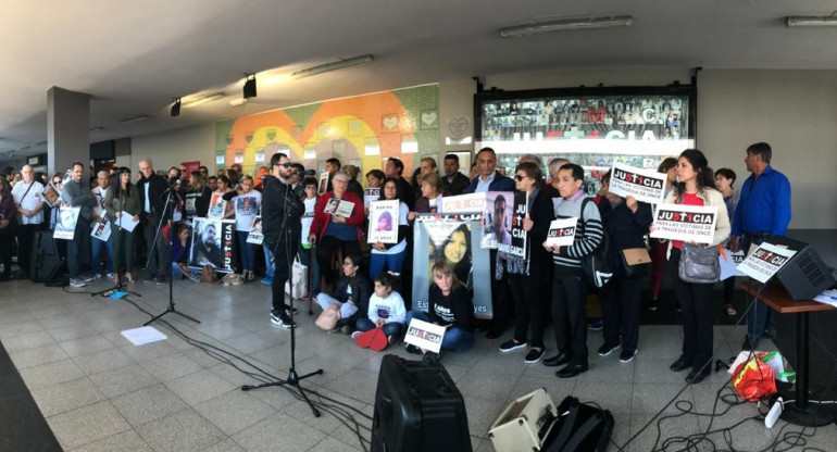 Acto por el octavo aniversario de la Tragedia de Once