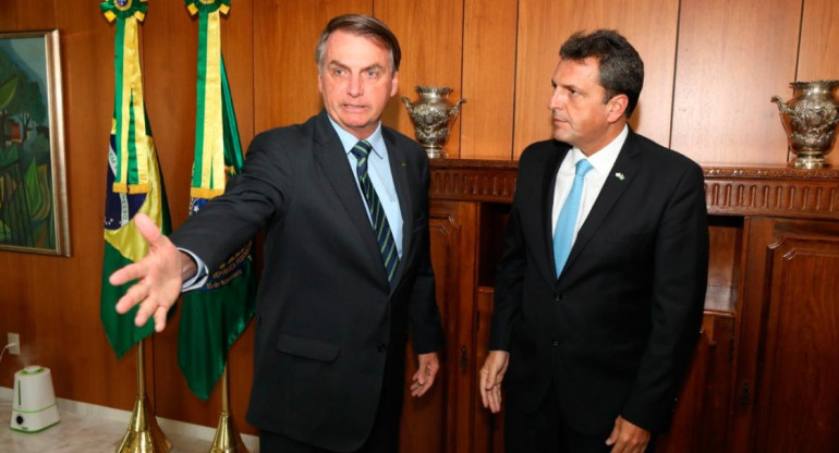 Sergio Massa con Jair Bolsonaro en Brasil.