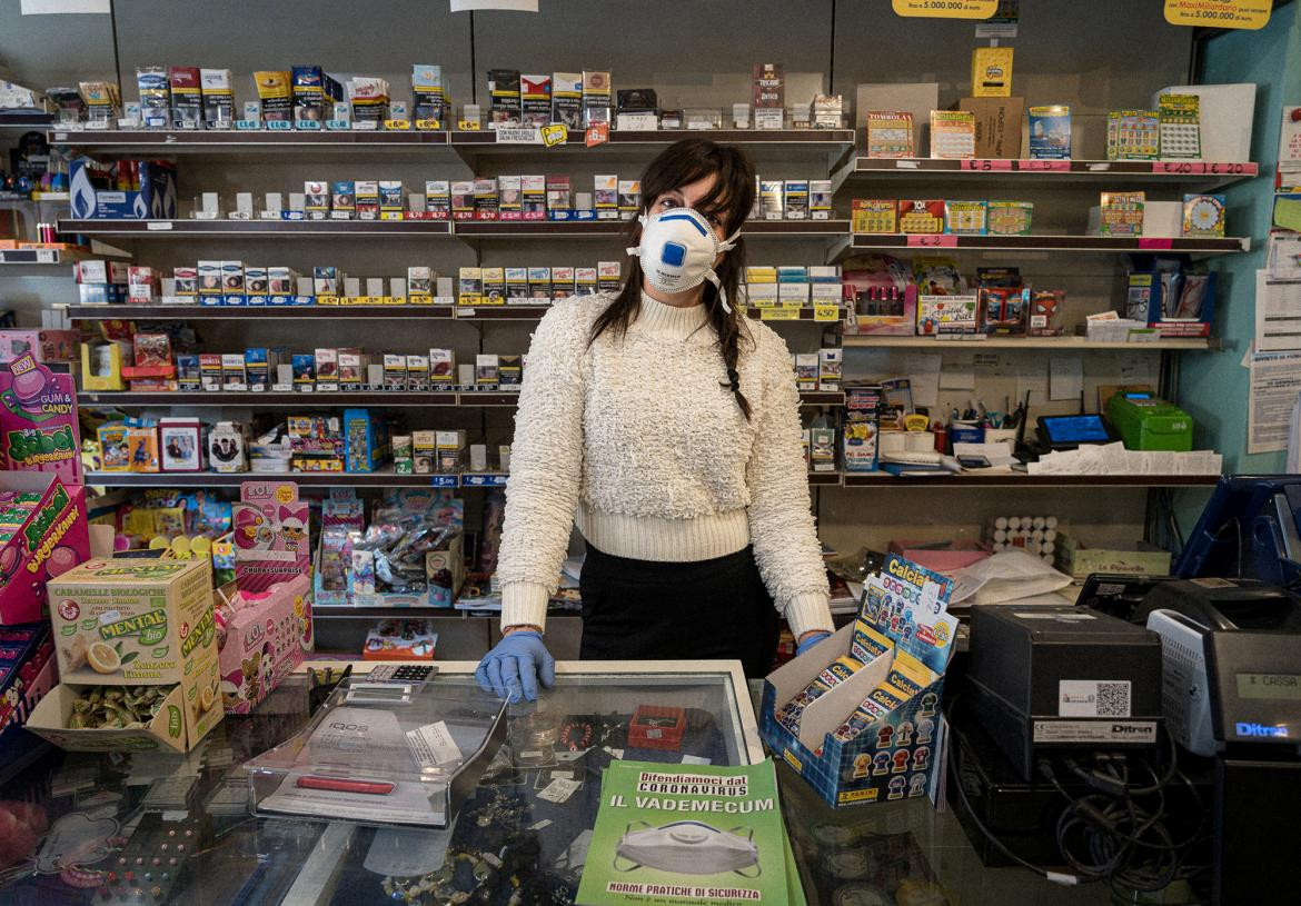 Coronavirus, Italia, negocio, REUTERS