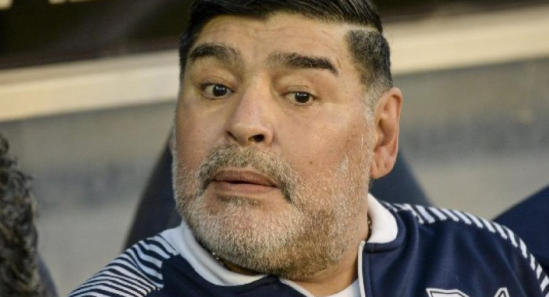 Diego Maradona, técnico de Gimnasia