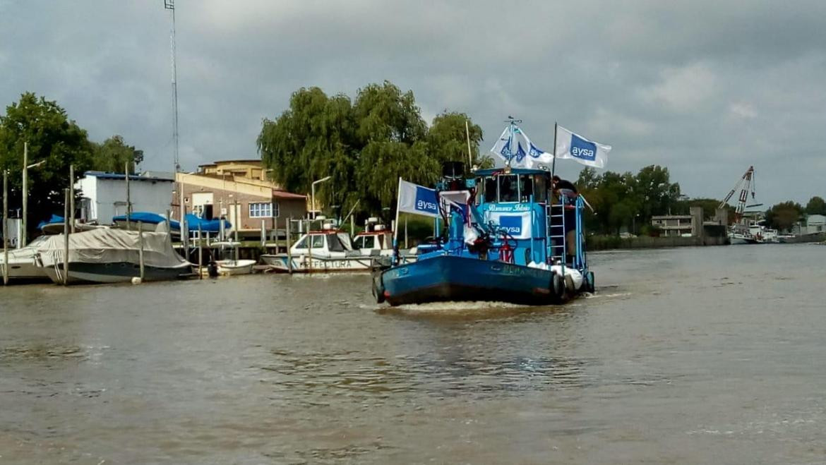 Aysa distribuye agua potable en el Delta