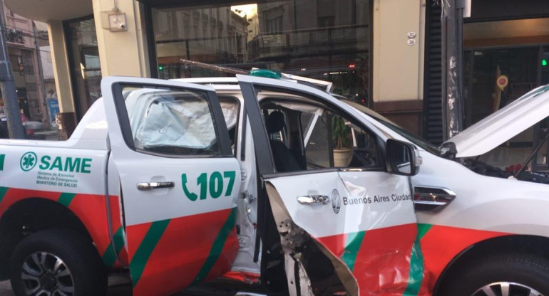 Choque de auto del SAME que llevaba a Crescenti