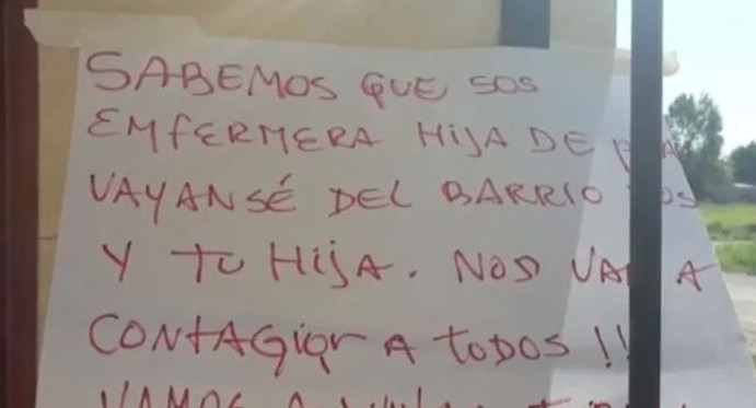 Amenaza a enfermera por parte de vecinos ante coronavirus