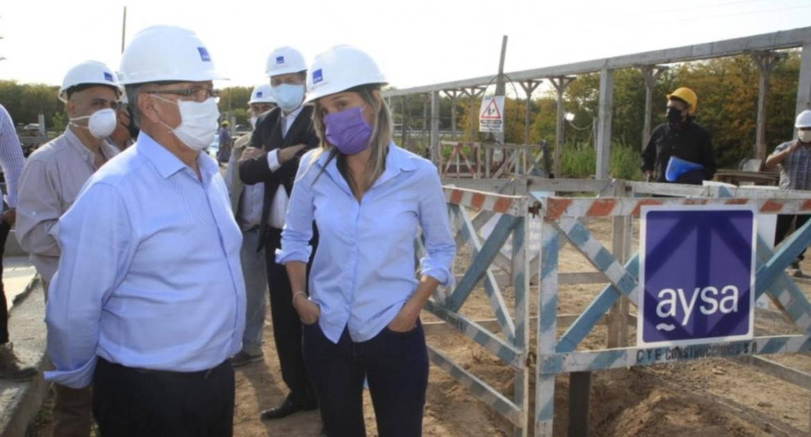 Malena Galmarini y Alberto Descalzo recorrieron obras en Ituzaingó