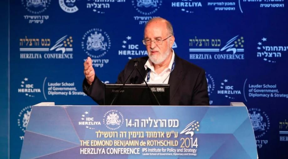 El científico militar Isaac Ben-Israel elaboró el estudio que explica el fin del crecimiento exponencial del coronavirus, REUTERS