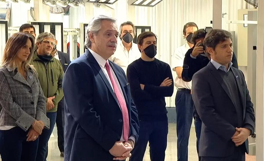 Alberto Fernández y Kicillof en fábrica de Pacheco