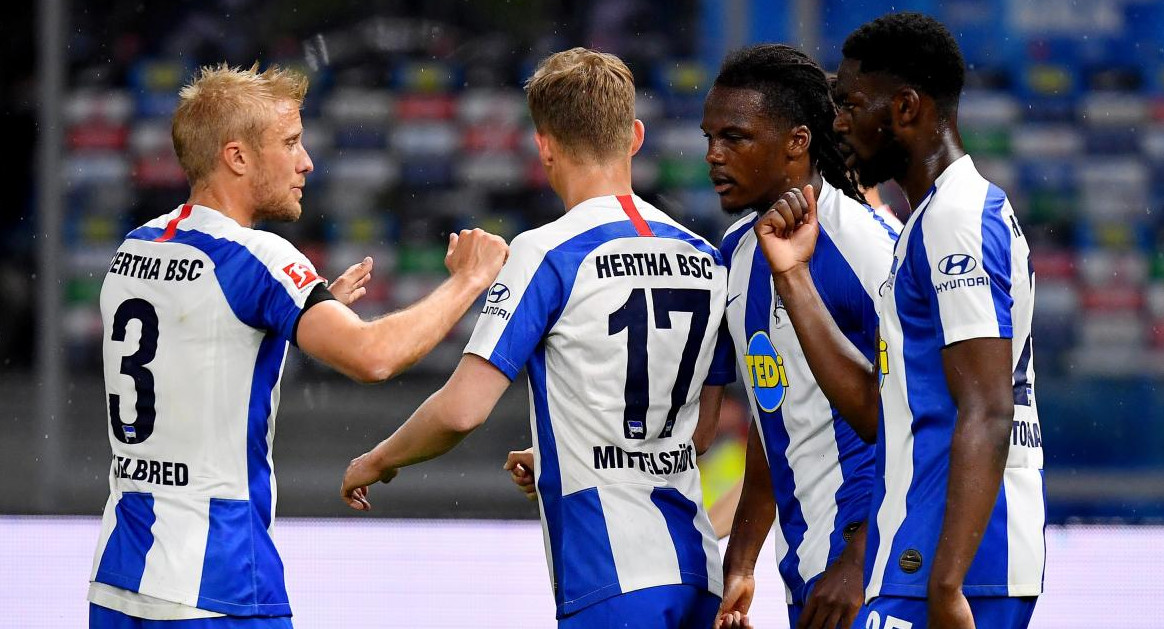 Festejo del Hertha Berlin ante el Unión Berlín en la Bundesliga, REUTERS