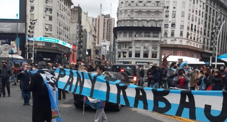 Marcha para pedir fin de cuarentena, Obelisco