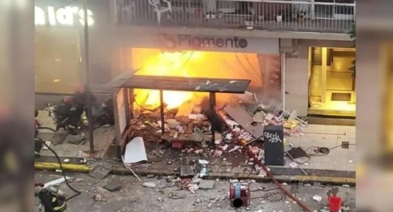 Explosión e incendio en un comercio de Villa Crespo, Twitter