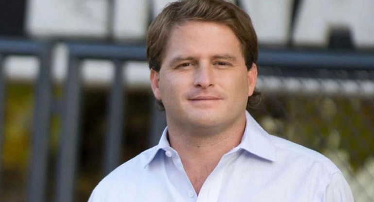 Alex Campbell, diputado positivo de coronavirus