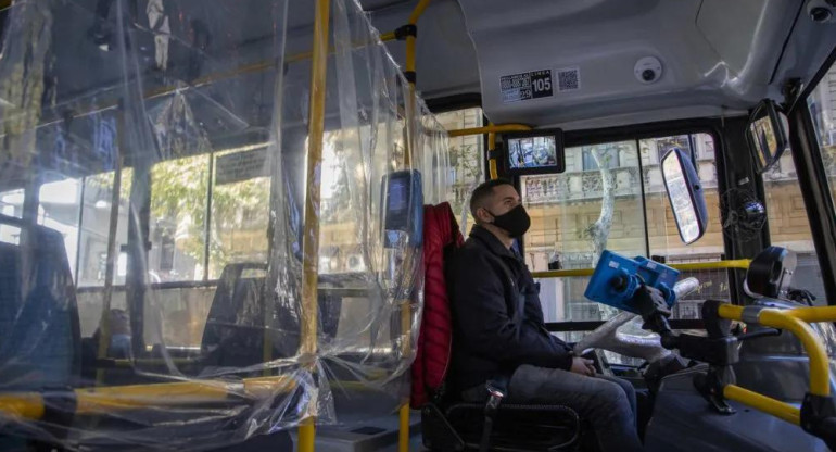 Transporte, colectivo, chofer, tránsito, coronavirus en Argentina, pandemia, NA