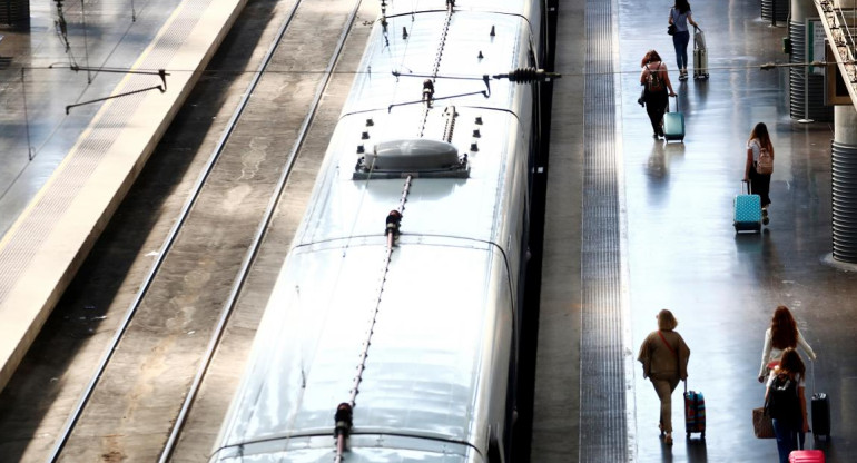 Turistas en Aeropuerto de Madrid, España, REUTERS