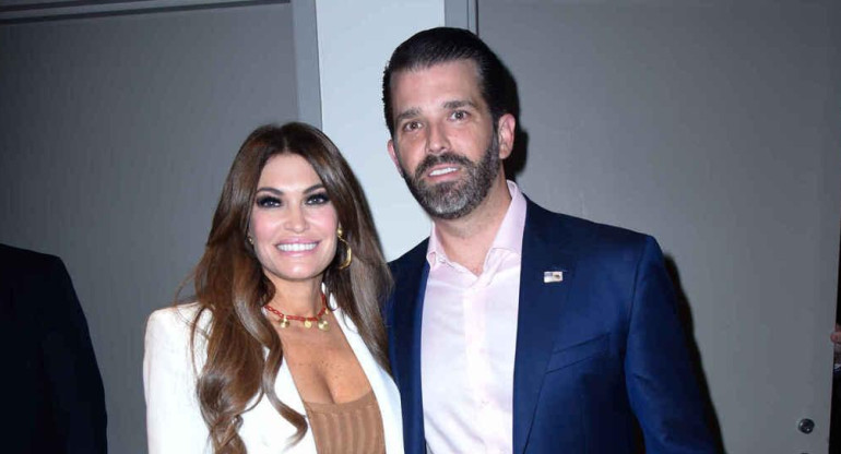 Kimberly Guilfoyle y el hijo del presidente de EEUU, Donald Trump Jr