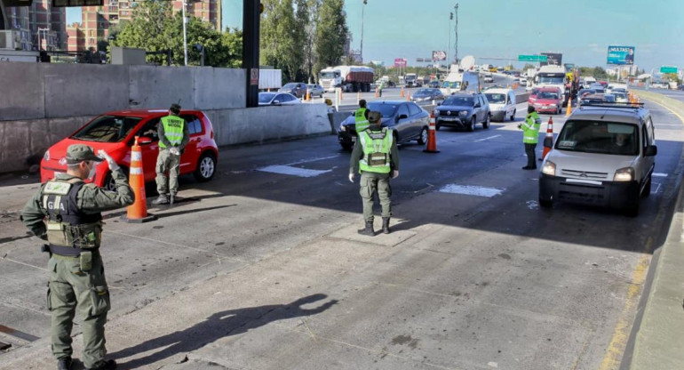 Coronavirus en Argentina, cuarentena, controles de tránsito, NA