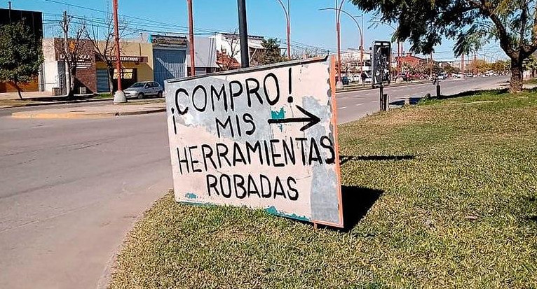 Robo a hombre con herramientas