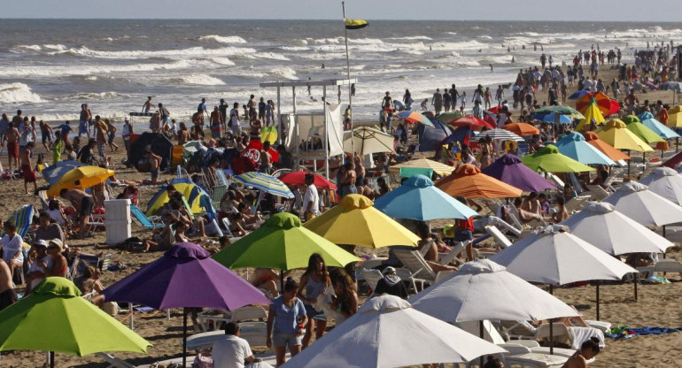 Pinamar, temporada de verano, Agencia NA