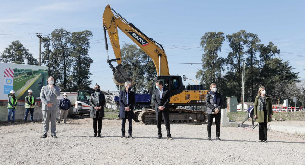 Ministro Meoni y Sergio Massa, obras en Ezeiza