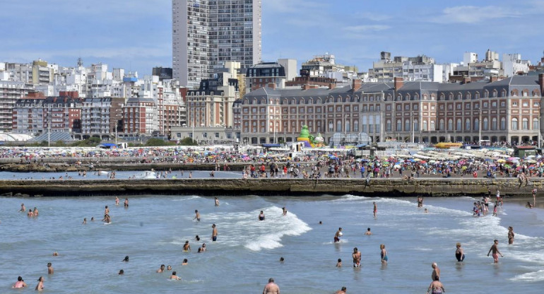 Mar del Plata, temporada de verano, Agencia NA