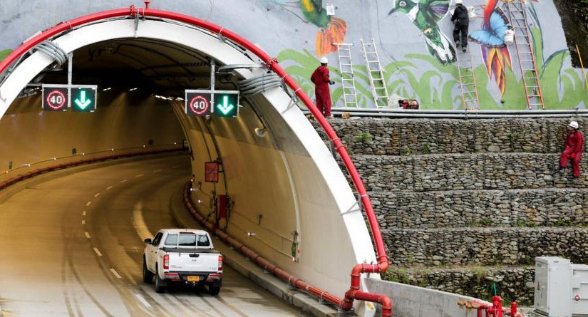 Túnel de la Línea, Colombia, obra