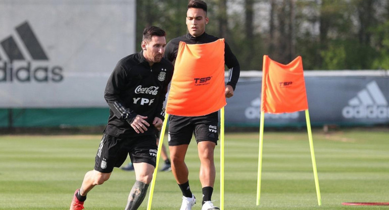 Entrenamiento de la Selección Argentina, Lionel Messi y Paulo Dybala, NA